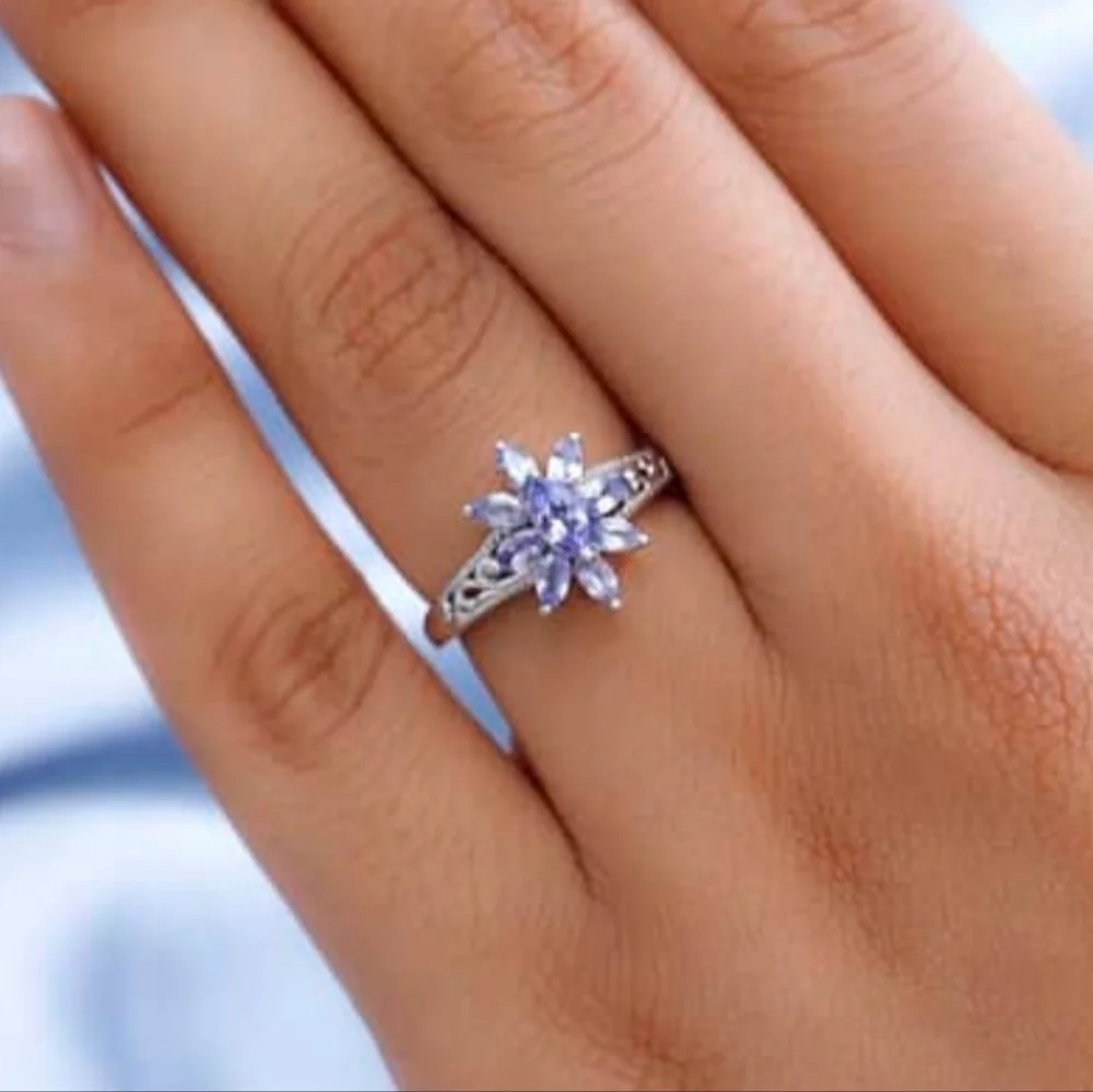 Natural Floral Design Tanzanite Ring Platinum over Sterling Silver Size 8! 🦋
